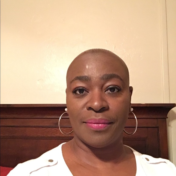 Meet your Posher, Cassandra - Picture 2 of 4